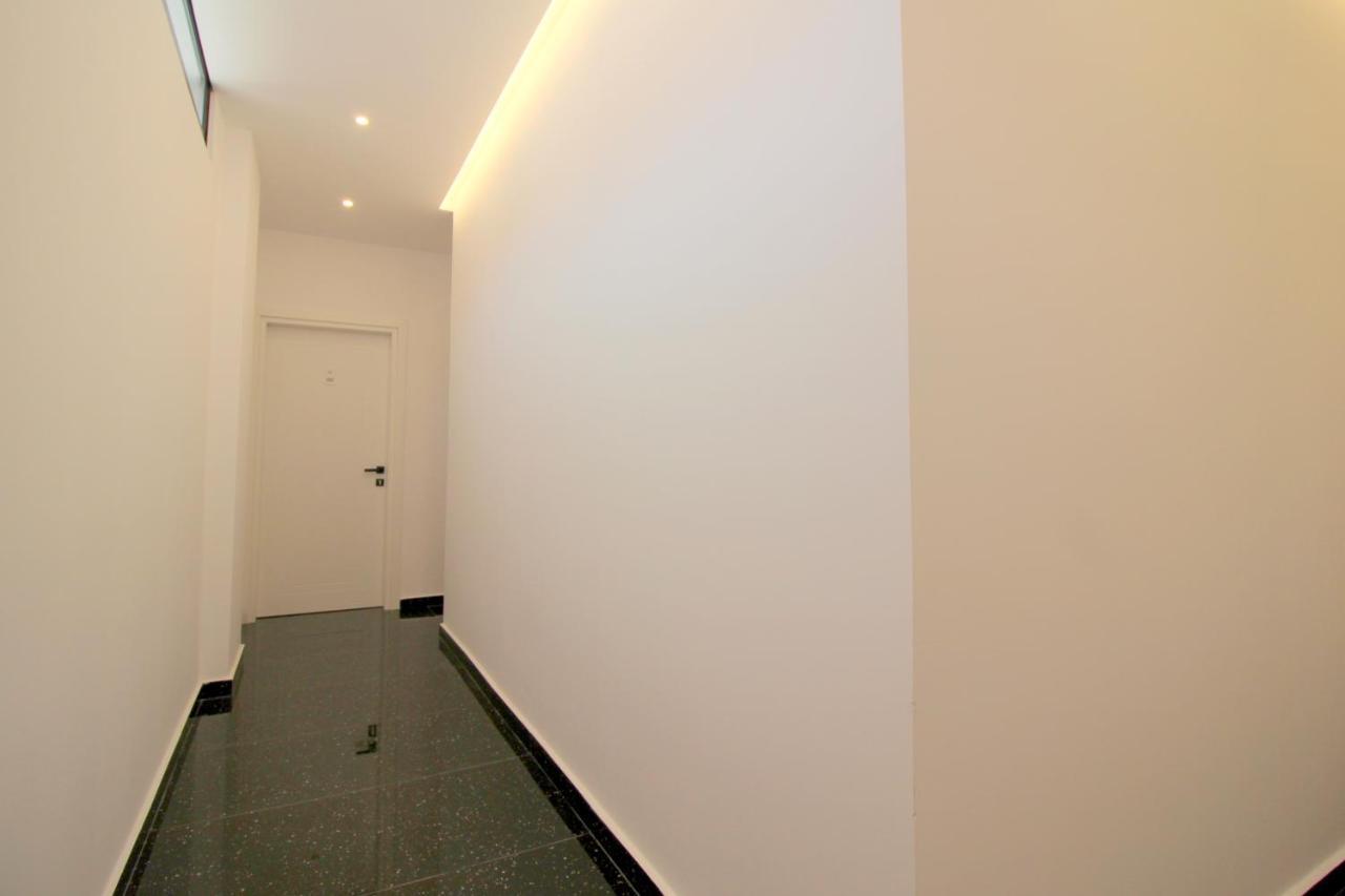 Hotel Qurku 2 Sarande Exterior photo